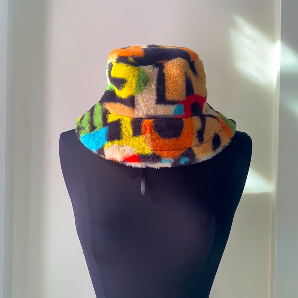 Brand: Empty Soda / Size: Fits All / Price: 25